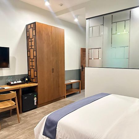 R-Mar Resort And Spa Patong, Phuket Екстериор снимка