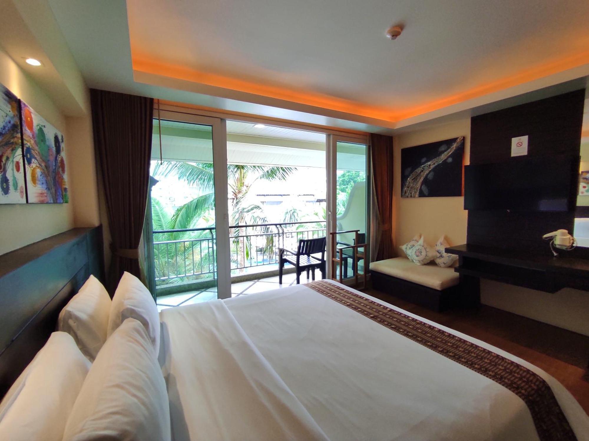 R-Mar Resort And Spa Patong, Phuket Екстериор снимка