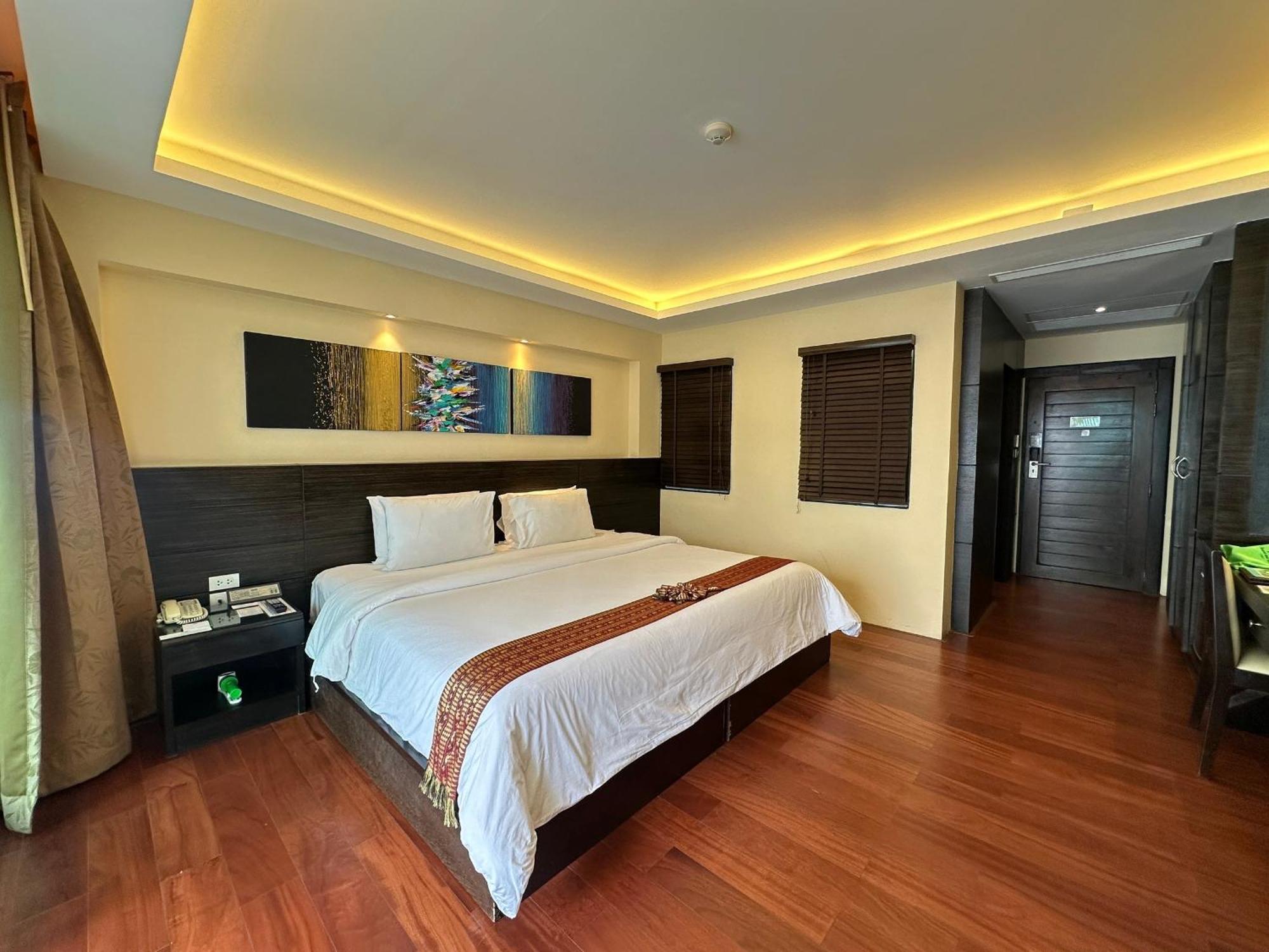 R-Mar Resort And Spa Patong, Phuket Екстериор снимка